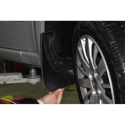 Брызговики передние FIAT LINEA 2007- (полиуретан) Novline - Frosch